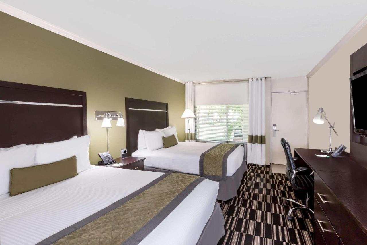 Hotel Wyndham Garden San Jose Airport Exterior foto